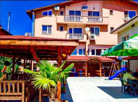 Hotel Alikante – hotel w mieście Syrnica