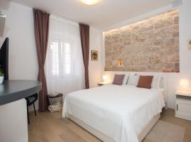 Liberty Town Center Rooms, homestay in Dubrovnik