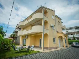 Apartments Adria