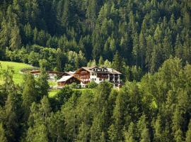 Gasthof Gröbenhof, готель у місті Фульпмес