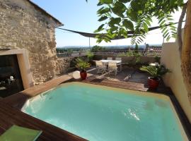 The Panoramic House, hotelli kohteessa Lagnes