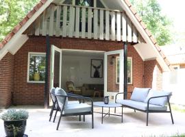 Guesthouse "Cosmea", hotelli kohteessa Olst