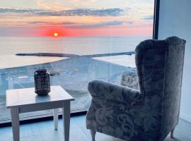 Maritimo Luxury ApartHotel, hotell i Constanţa