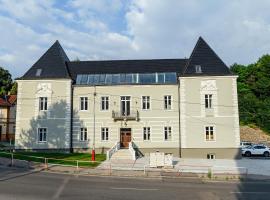 Apartmánový dom GRAND - Contactless Check In, self catering accommodation in Trenčianske Teplice