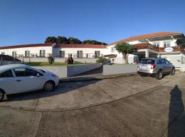 Hotel Comodoro, hotel a Corvo