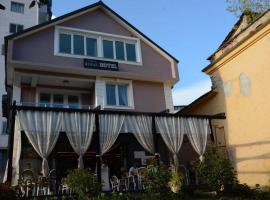 Royal Hotel Peshkopi Albania, hotel v destinaci Peshkopi