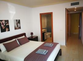 8Beds Vila-seca, hotell i Vilaseca de Solcina