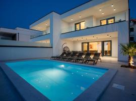 Villa Diva, ξενοδοχείο σε Dobrinj