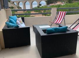 Marseille calanque, la vesse, cabanon, hotel a Le Rove