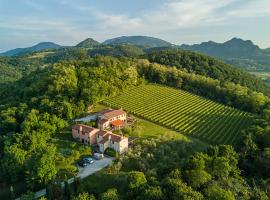 Agriturismo Terre Bianche، فندق في Teolo