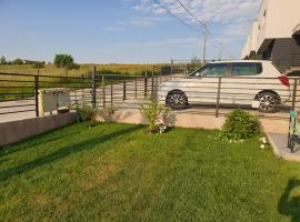 Aphrodite Beach Hotel, hotel in Iaşi