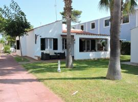 Chalet Cerca de la Playa, hotell i nærheten av Cala es Talaier-stranden i Cala'n Bosch