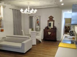 SARA S LUXURY HOME five minutes from Piazza San Marco, luxury hotel sa Venice