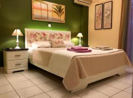 The Green Apartment, 1 min walk from Kalamaki beach, hotel in Kalamaki