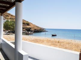 House by the sea, beach rental in Kithnos