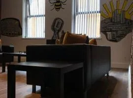 Spacious Shude Hill Apartment With Balcony