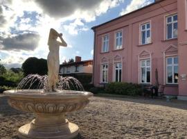 Schlosshotel Gross Koethel, hotel em Hohen Demzin