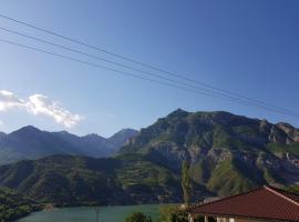 Hotel Lugina e Komanit, hotell sihtkohas Koman