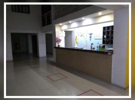 HOTEL CASA BLANCA BUGA、ブガのホテル