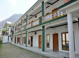 Hotel Divine Palace, hotel di Uttarkāshi