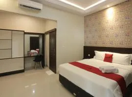 RedDoorz Plus near Solo Paragon Mall