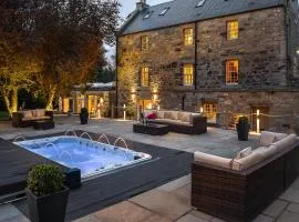 The Old Millhouse - Luxury Retreat with Sauna, Cold Plunge, Yoga & Swim SPA