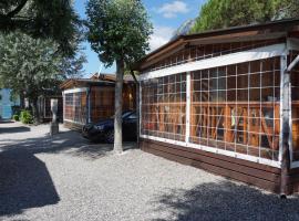 VAKANTIEHUIS CASASdeCASPER - Camping Italië, khách sạn ở Porlezza