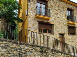 Morgon House, apartment in Molinaseca