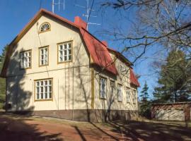 Villa Högbo – hotel w mieście Iniö