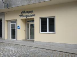 Albergue & Rooms Murgadán, хостел в городе Падрон