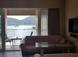 Ola Kala Apartments and Rooms, hotel v destinaci Vlikhón