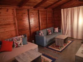 Caesar island bungalows, hotell i Marsa Matruh