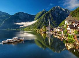 Haus am Hof - 15th century house at the lake, near the marketplace, with a balcony, hotel na praia em Hallstatt