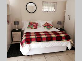 Chelmsford Cottage, hotel in Port Elizabeth