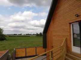 appartement 1ere étage dans maison individuelle, family hotel in Saint-Jacques-sur-Darnétal