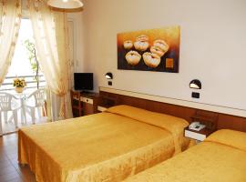 Hotel Devon Rooms & Breakfast, hotell i Cesenatico