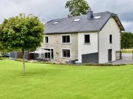 Holiday Home in Manhay with Bubble Bath