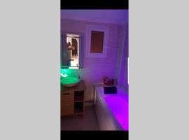 Appartement front Vieux Port tout option jacuzzi