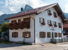 Ammergau Lodge, гостевой дом в Обераммергау