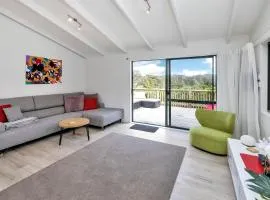 Lofty Te Haumi - Paihia Holiday Home