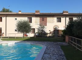 Appartamento con piscina Il Borghetto - vicino San Gimignano, atostogų būstas mieste Gambasi Termė