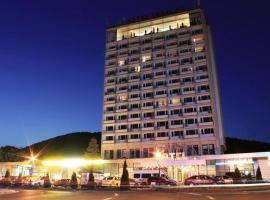 GRAND HOTEL CEAHLAU, hotell i Piatra Neamţ