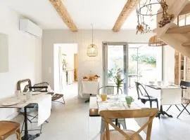 Maison 1634 - petit-déjeuner offert, parking, centre ville à pied, piscine, climatisation, cuisine