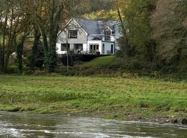 Riverside Stay, hotel blizu znamenitosti Cotehele House, Gunnislake