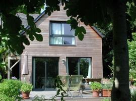 Un Jardin en Pente Douce, hotel a Locquénolé