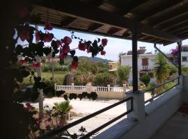 Spiti Mitsis, holiday home in Arillas