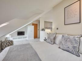 Host & Stay - The Birds Nest Apartment