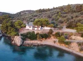 SECRET PARADICE-HIDDEN GETAWAY-PRIVATE BEACH