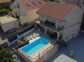 Holiday Home - Marija, hotel in Šibenik