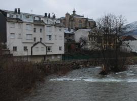 Hostal Burbia, casa de huéspedes en Villafranca del Bierzo